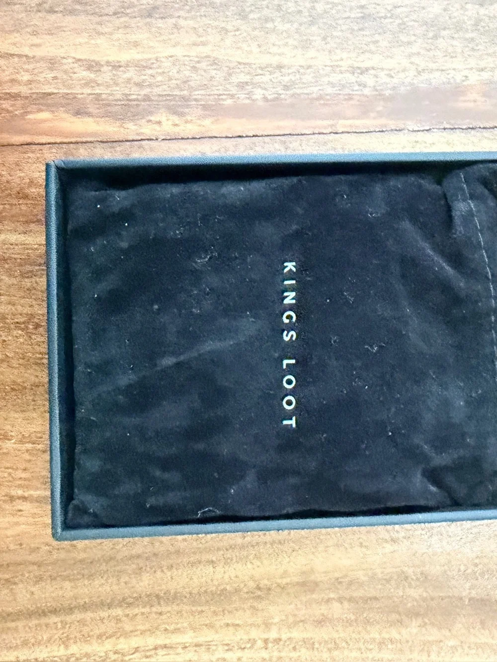 Men's Blue Sapphire Kings Loot Leather Card Wallet with Contrast Stitching